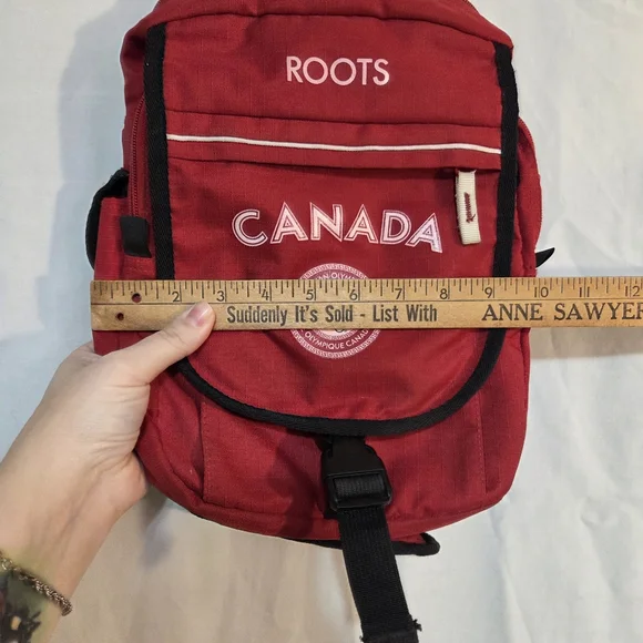 Roots Canada Olympic Red Crossbody Sling Bag Unisex - Picture 11 of 13